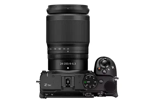 Nikon Z 5IIC Svart + Z 24-200mm f/4-6.3 VR