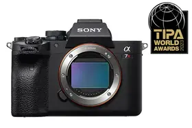 D Sony A7R V