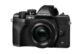D Olympus OM E-M10 MkIV 14-42 Sort