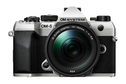 OM SYSTEM OM-5 Mark II + 14-150mm f/4-5.6 II Sølv