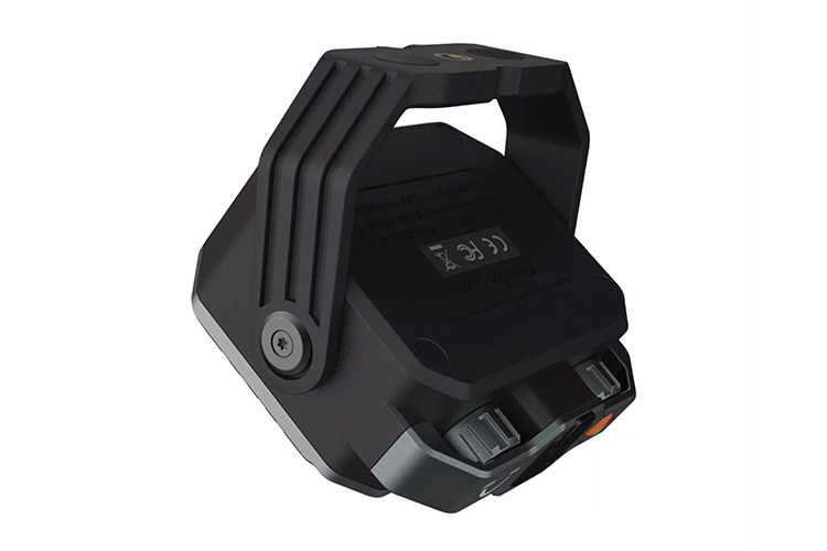 Fenix CL28R Multifunksjonell Lykt