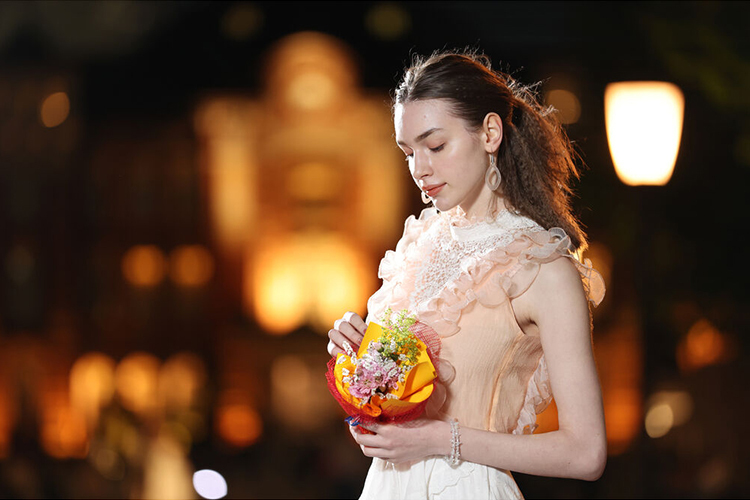 Canon RF 70-200mm f/2.8 L IS USM Z Svart