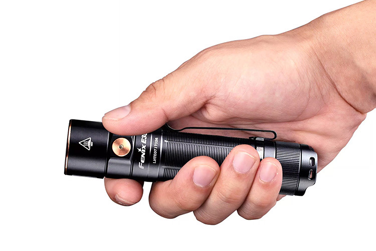 Fenix E35 V3.0 LED Lommelykt