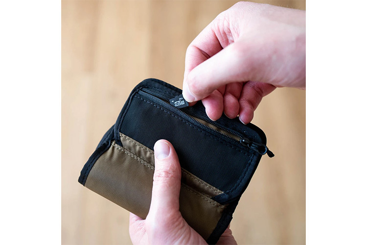 GOMATIC Peter Mckinnon Minnekortveske