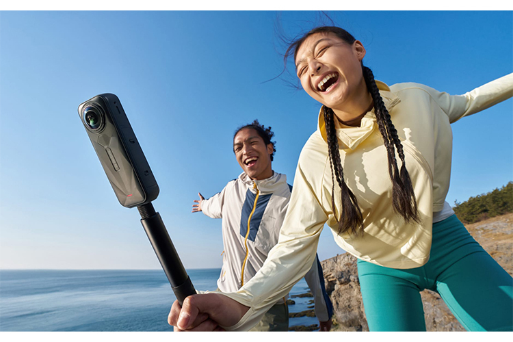 Insta360 X5 Essentials Bundle