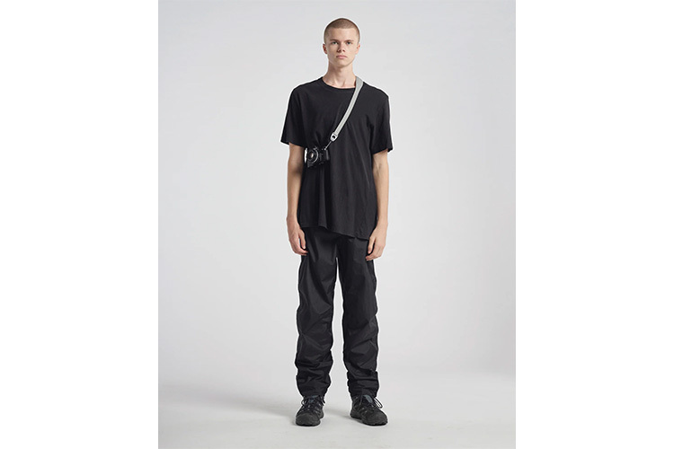 URTH Mantle Kamerarem V1 Grå