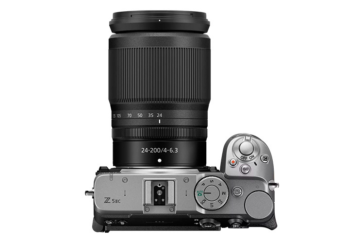 Nikon Z 5IIC Sølv + Z 24-200mm f/4-6.3 VR