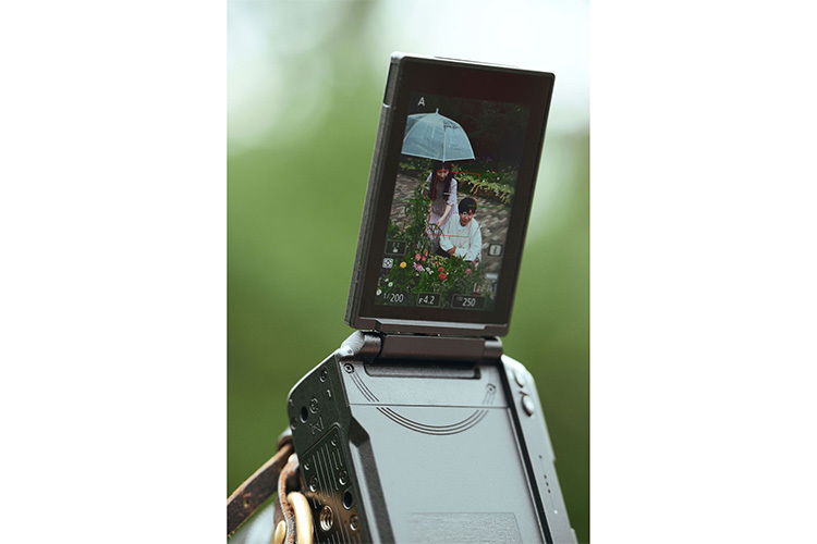 Nikon Z 5IIC Svart + Z 24-70mm f/4 S