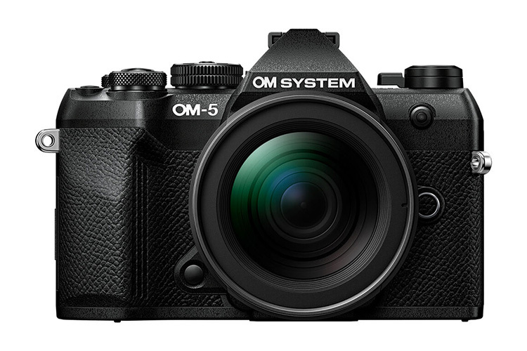 OM SYSTEM OM-5 Mark II + 12-45mm f/4 PRO Svart