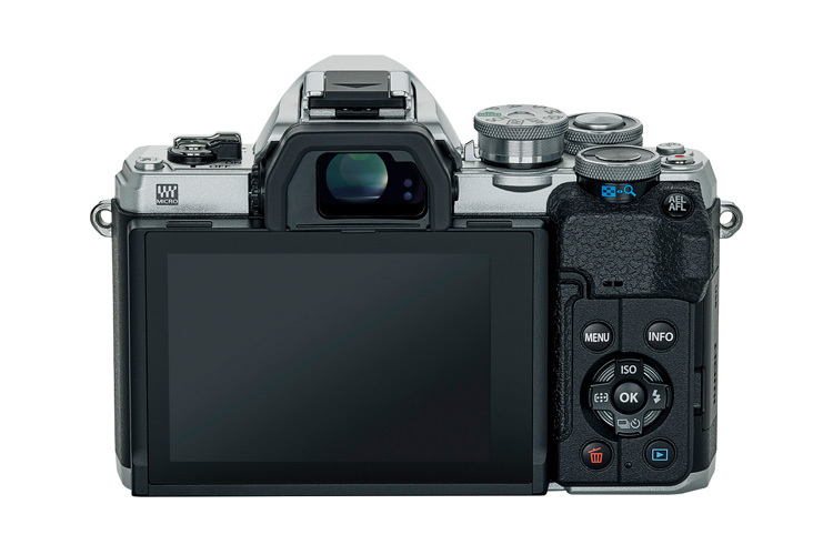 Olympus OM-D E-M10 Mark IV Sølv + 14-42mm f/3.5-5.6