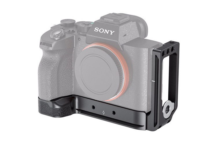 SmallRig 2417 L-Bracket for Sony A7RIV