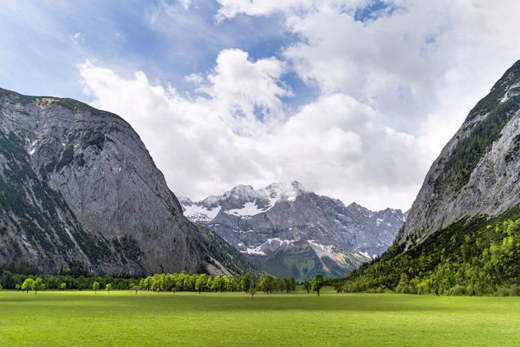 Tamron 28-200MM F/2.8-5.6 DI III RXD for Sony FE