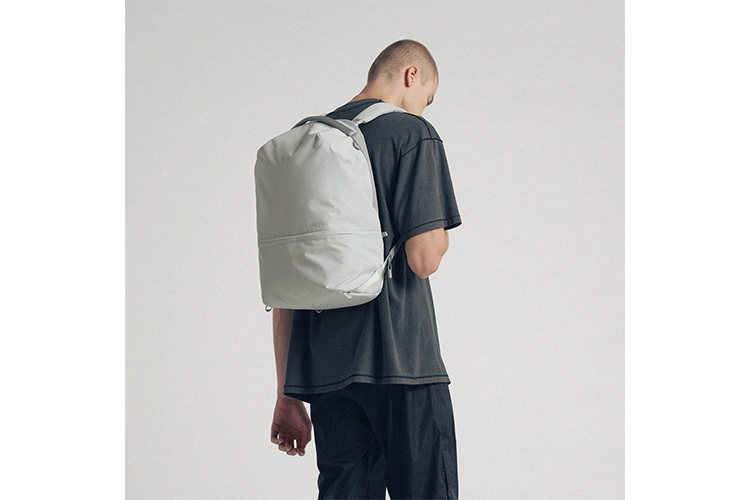 URTH Arkose 20L Ryggsekk + Insert Grå