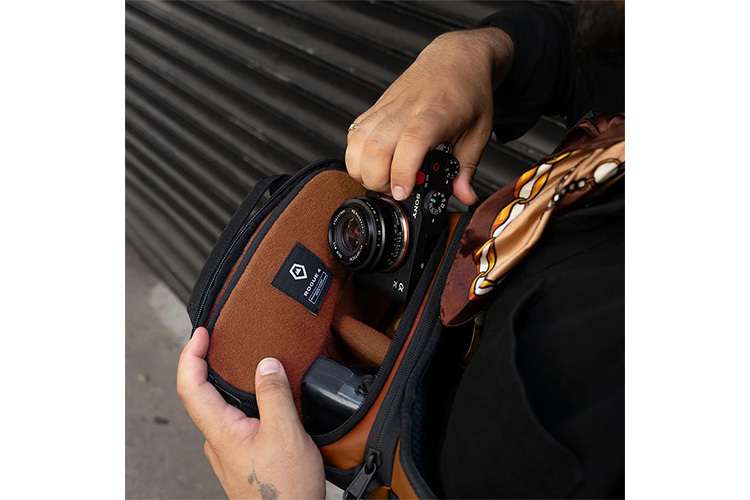 WANDRD ROUGE 4L V2 Slingveske Sedona Orange