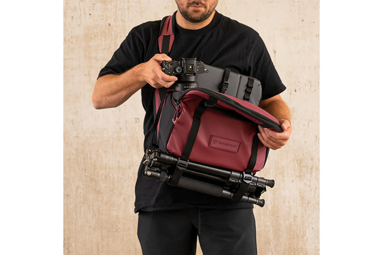 WANDRD ROUGE 9L V2 Slingveske Rhone Burgundy