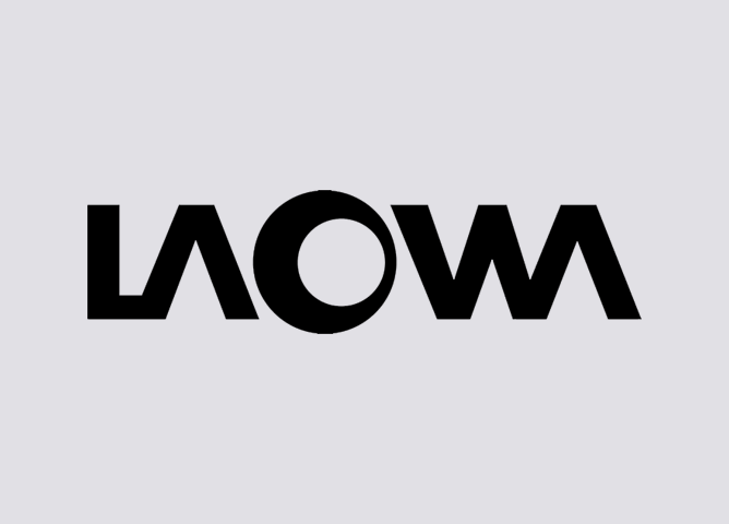 Sort logo med teksten "LAOWA" på grå bakgrunn