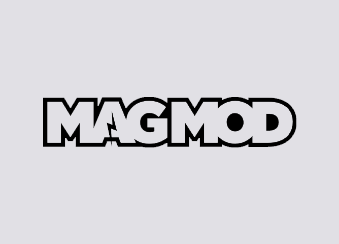 Logo med teksten "MagMod" i fete, svarte bokstaver med en lynform innebygd i A-en, plassert på en lys grå bakgrunn