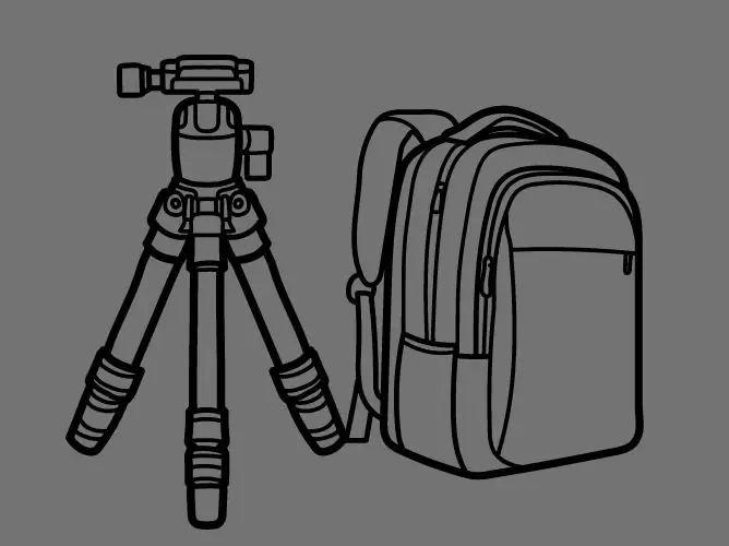 Et stativ og en ryggsekk står ved siden av hverandre 