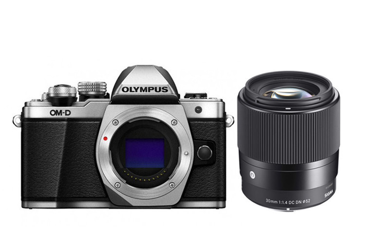 Olympus OM-D E-M10 Mark II Hus Sølv + Sigma 30mm f/1.4 DC DN Contemporary