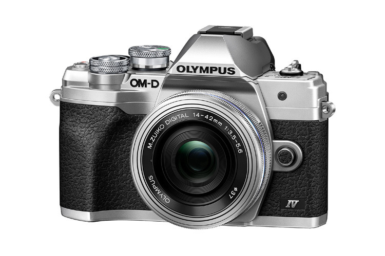 Olympus OM-D E-M10 Mark IV Sølv + 14-42mm f/3.5-5.6 B-vare