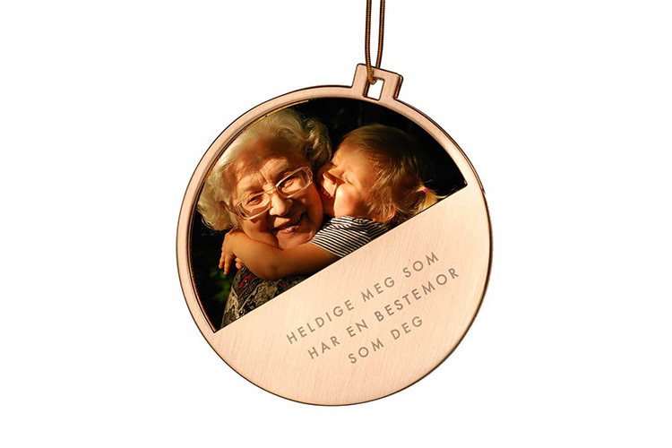Julepynt med fotoramme til Bestemor Julepynt med fotoramme til Bestemor