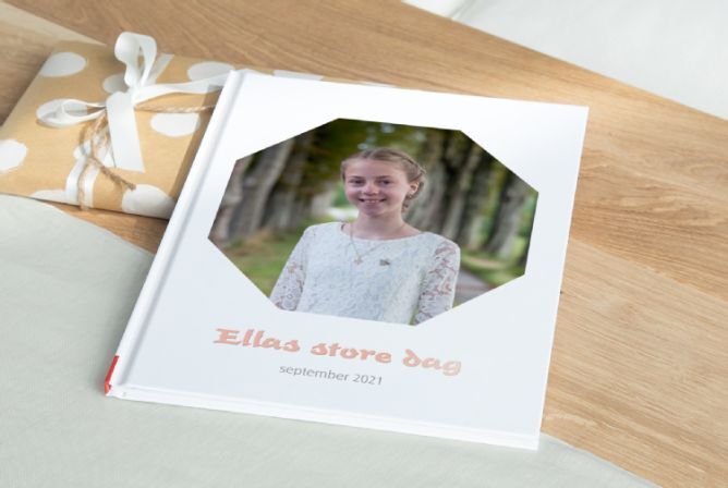 FAILED BY GPT, tried image url: https://www.japanphoto.no/wcsstore/DinkikkertNO//Photofinishing/JapanPhoto/anledninger/konfirmasjon/cfb_stor_mal_teaser_lg.jpg