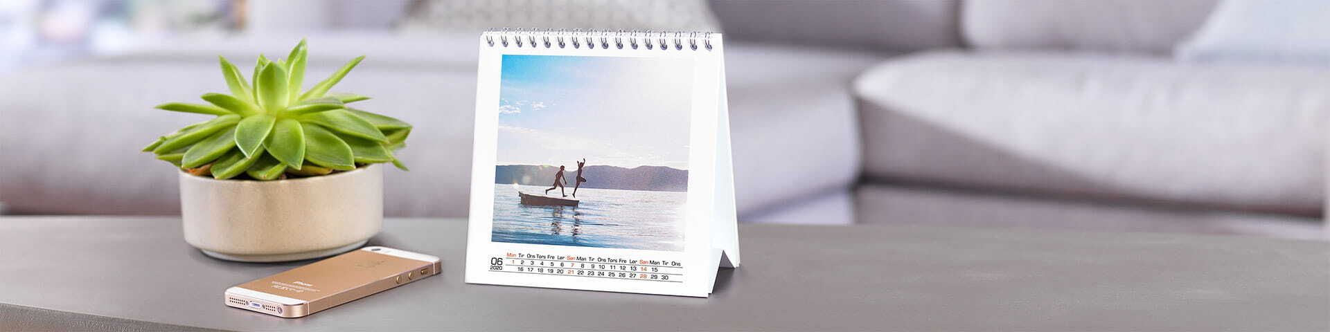 FAILED BY GPT, tried image url: https://www.japanphoto.no/wcsstore/DinkikkertNO//Photofinishing/JapanPhoto/fotokalender/header-slider/bordkalender-cal-fws-003_lg.jpg