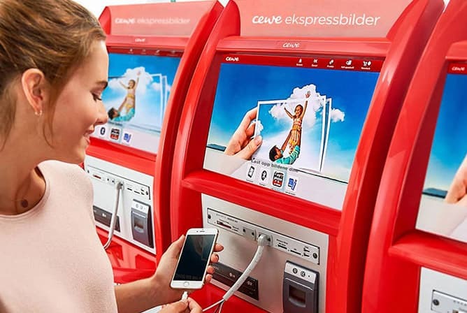 FAILED BY GPT, tried image url: https://www.japanphoto.no/wcsstore/DinkikkertNO//Photofinishing/JapanPhoto/fremkalling-av-bilder/inspirasjon/bilder-inspirasjon-03-fremkalle-i-butikk_lg.jpg