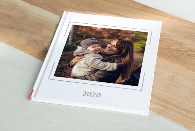 FAILED BY GPT, tried image url: https://www.japanphoto.no/wcsstore/DinkikkertNO//Photofinishing/JapanPhoto/inspirasjon/cards/inspirasjon-fotobok-designmal_lg.jpg