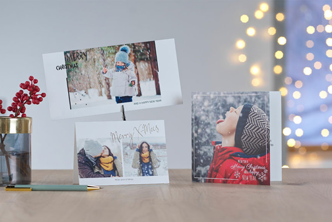 FAILED BY GPT, tried image url: https://www.japanphoto.no/wcsstore/DinkikkertNO//Photofinishing/JapanPhoto/inspirasjon/cards/inspirasjon-julekort-bc_lg.jpg