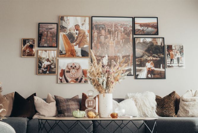 FAILED BY GPT, tried image url: https://www.japanphoto.no/wcsstore/DinkikkertNO//Photofinishing/JapanPhoto/inspirasjon/cards/tips_bildevegg_blogg_bc_lg.jpg