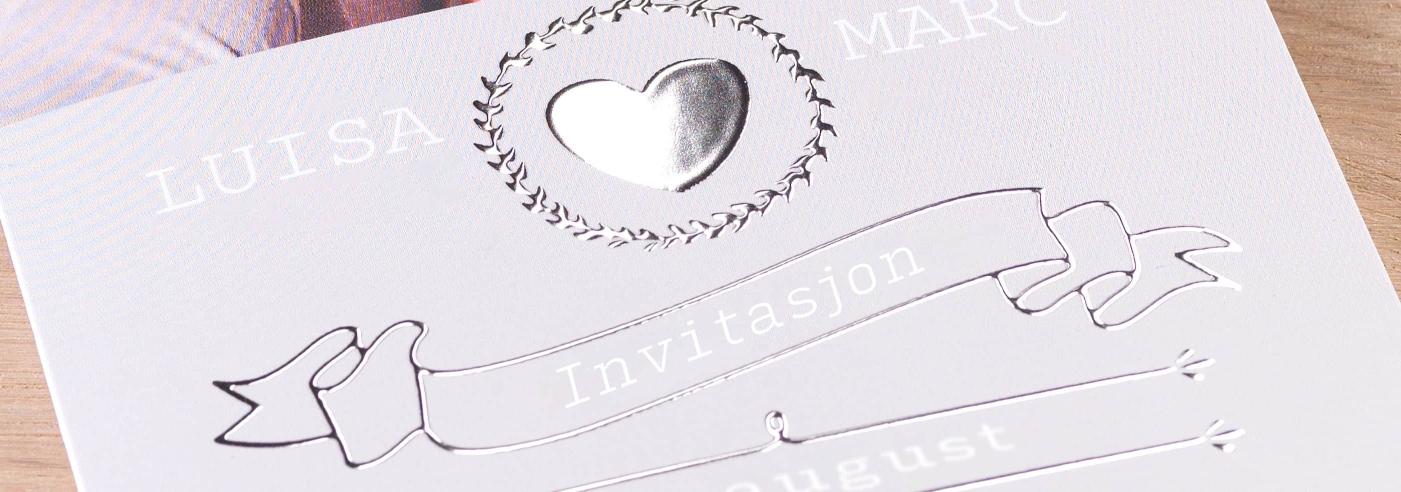 FAILED BY GPT, tried image url: https://www.japanphoto.no/wcsstore/DinkikkertNO//Photofinishing/JapanPhoto/takkekort/effektlakk/gal/card-effeklakk-bg-002-silver_lg.jpg