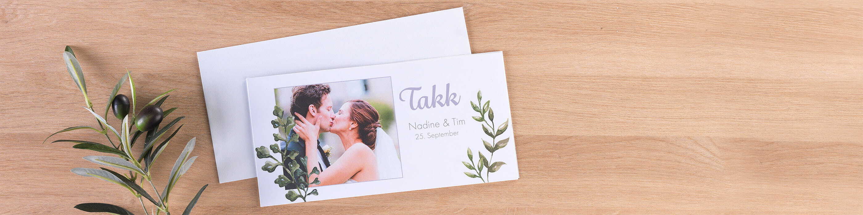 FAILED BY GPT, tried image url: https://www.japanphoto.no/wcsstore/DinkikkertNO//Photofinishing/JapanPhoto/takkekort/header-slider/gca-takkekort-wedding-03-fwa_lg.jpg