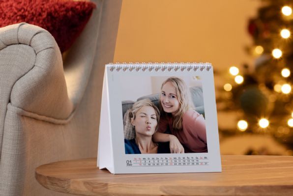 FAILED BY GPT, tried image url: https://www.japanphoto.no/wcsstore/DinkikkertNO//Photofinishing/JapanPhoto/xmas2021/infocards/kalenderuebersicht-tischkalender-ic-001_lg.jpg