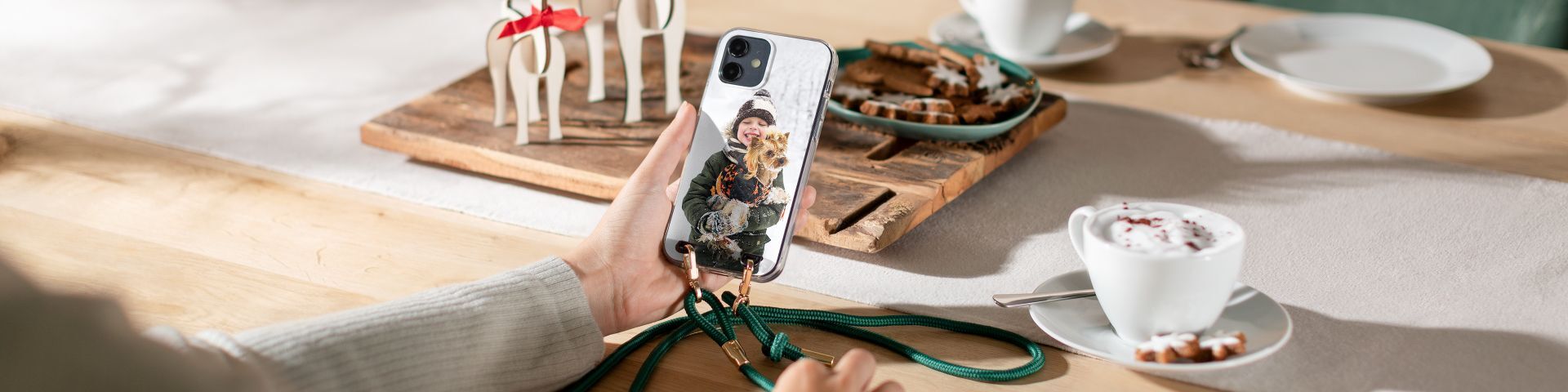 FAILED BY GPT, tried image url: https://www.japanphoto.no/wcsstore/DinkikkertNO//Photofinishing/JapanPhoto/xmas2021/jpno-bs-mobil-dekselrem-xmas21_lg.jpg