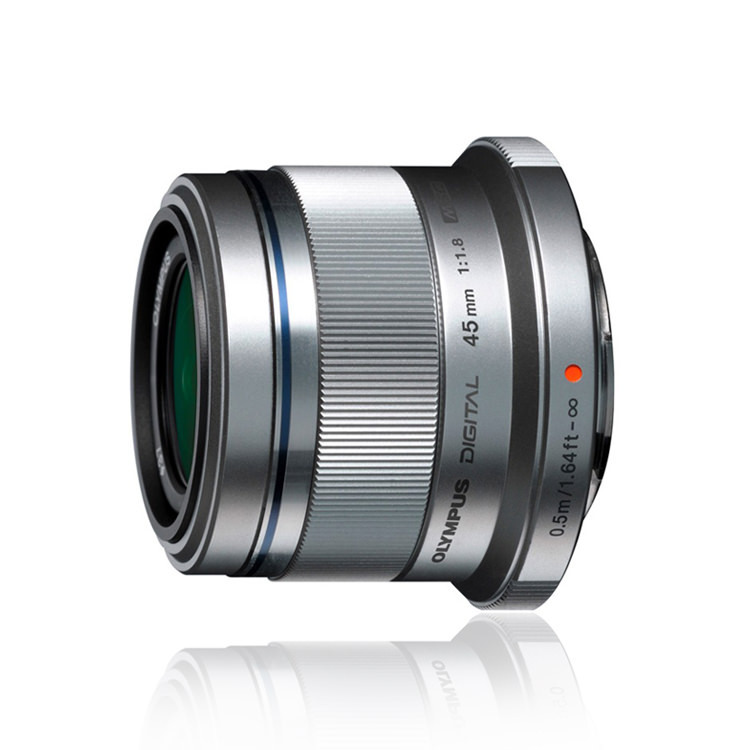Olympus M.Zuiko MFT 45mm 1.8 Sølv Olympus M.Zuiko MFT 45mm 1.8 Sølv